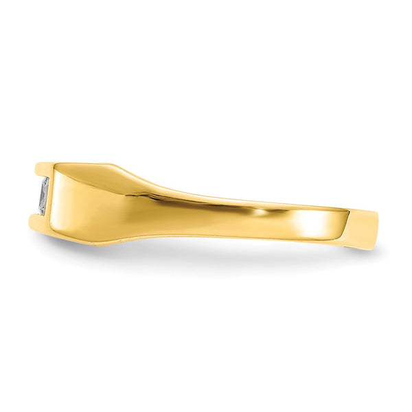 10KT Yellow Gold Cubic Zirconia Childrens Ring. Size 3