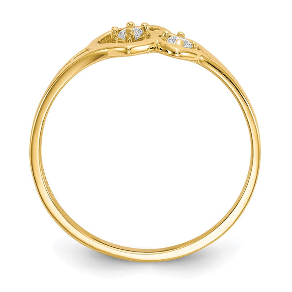 10KT Yellow Gold Cubic Zirconia Heart Ring. Size 6