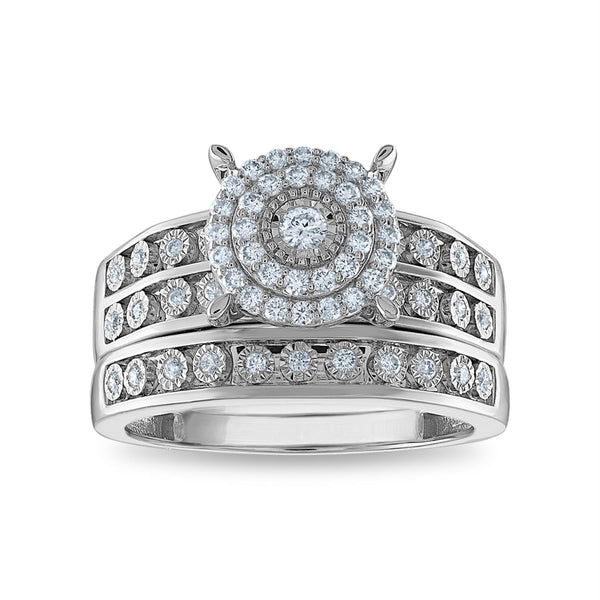White Diamond Halo Ring in 10KT Gold