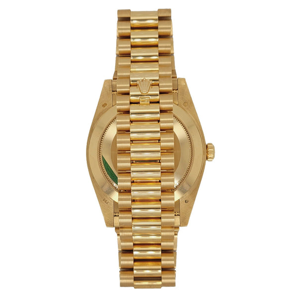 Pre-Owned Rolex Presidential Day-Date Diamond Accent Oyster Perpetual with 40X40 MM Silvertone Round Dial 18KT Gold. 228238