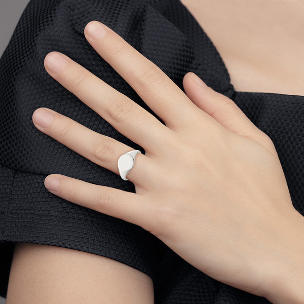 Sterling Silver Closed Back Signet Ring. Size 7
