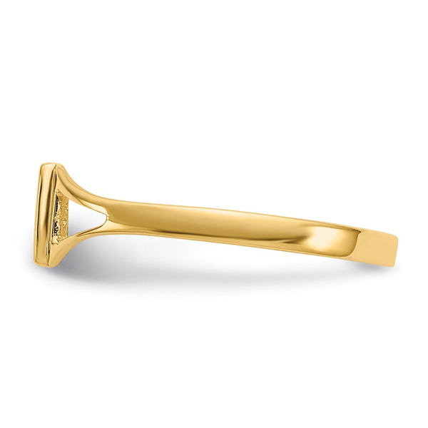 14KT Yellow Gold Childrens Ring. Size 3