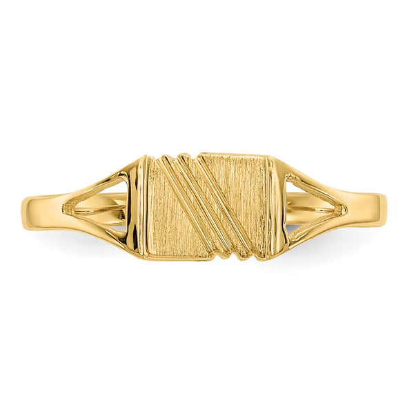 14KT Yellow Gold Childrens Ring. Size 3