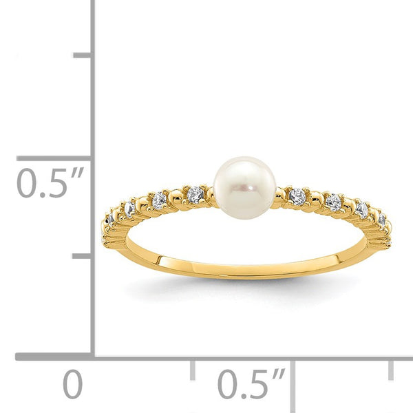 14KT Yellow Gold Pearl and Cubic Zirconia Ring; Size 4
